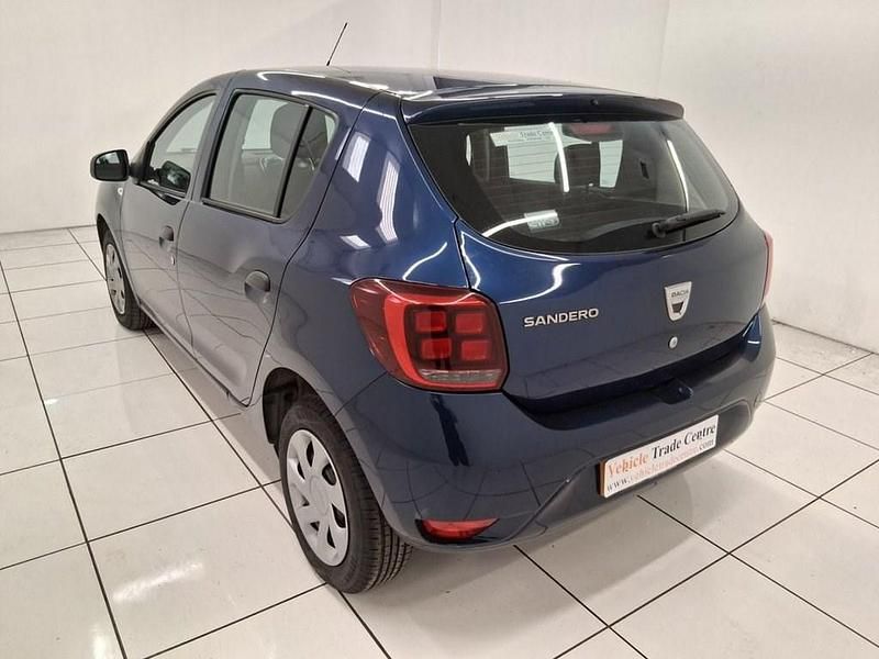 Used Dacia Sandero Essentiel 75 HP (55 kW) 2019 Blue Hatchback