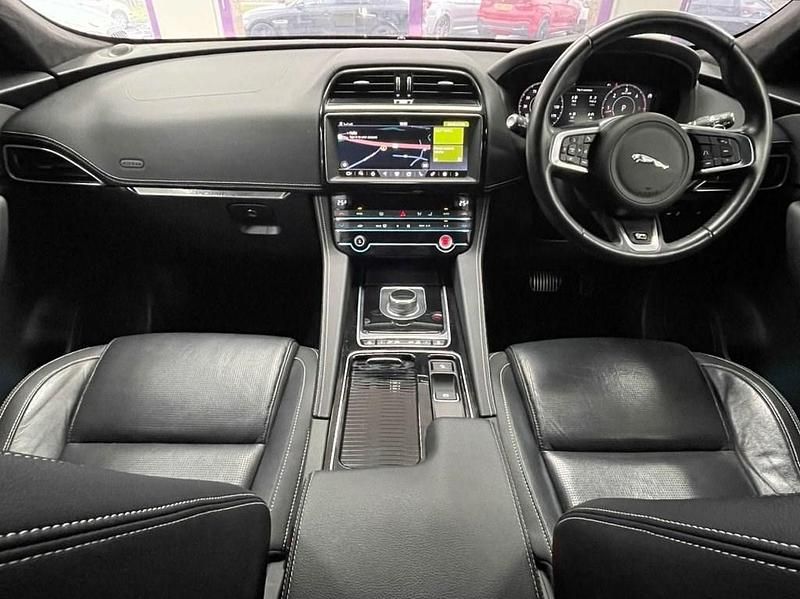 Used Jaguar F-Pace R-Sport 180 HP (132 kW) 2019 Grey SUV