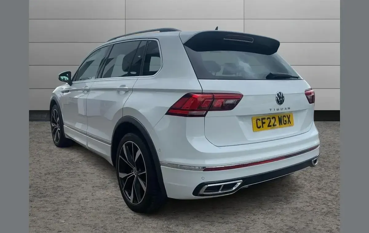 Used VW Tiguan R-line 150 HP (110 kW) 2022 White SUV