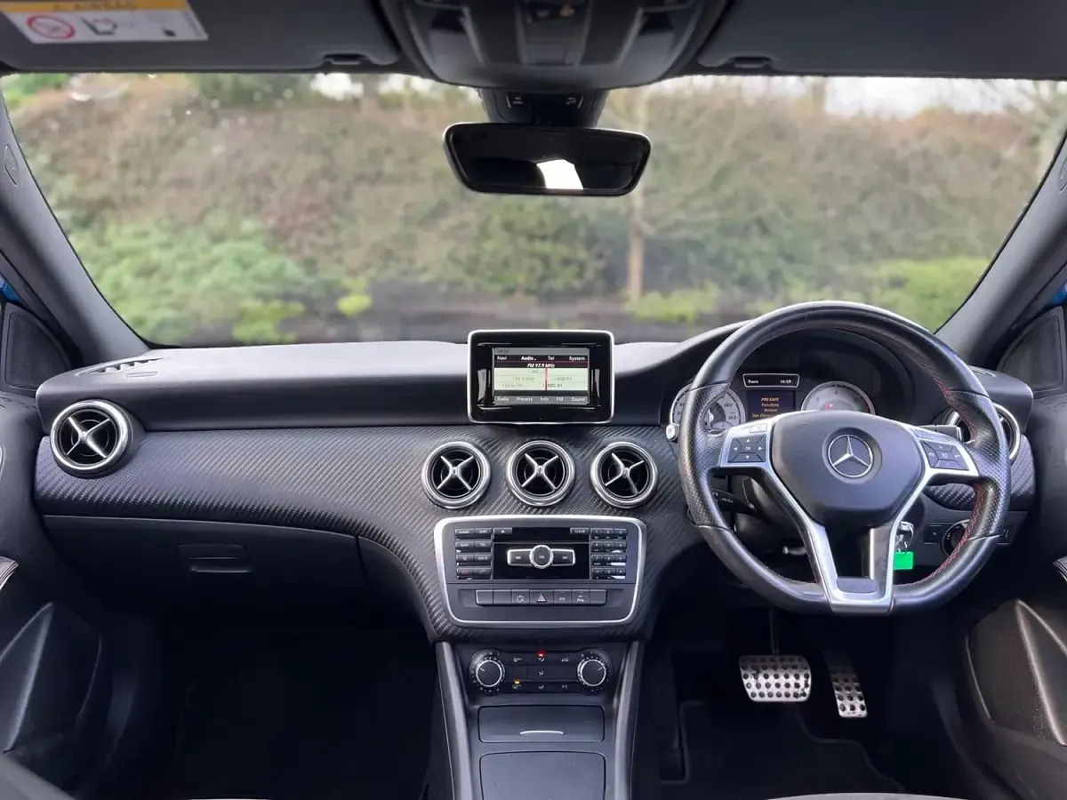 Używany Mercedes A200 AMG 136 KM (100 kW) 2014 Niebieski Hatchback