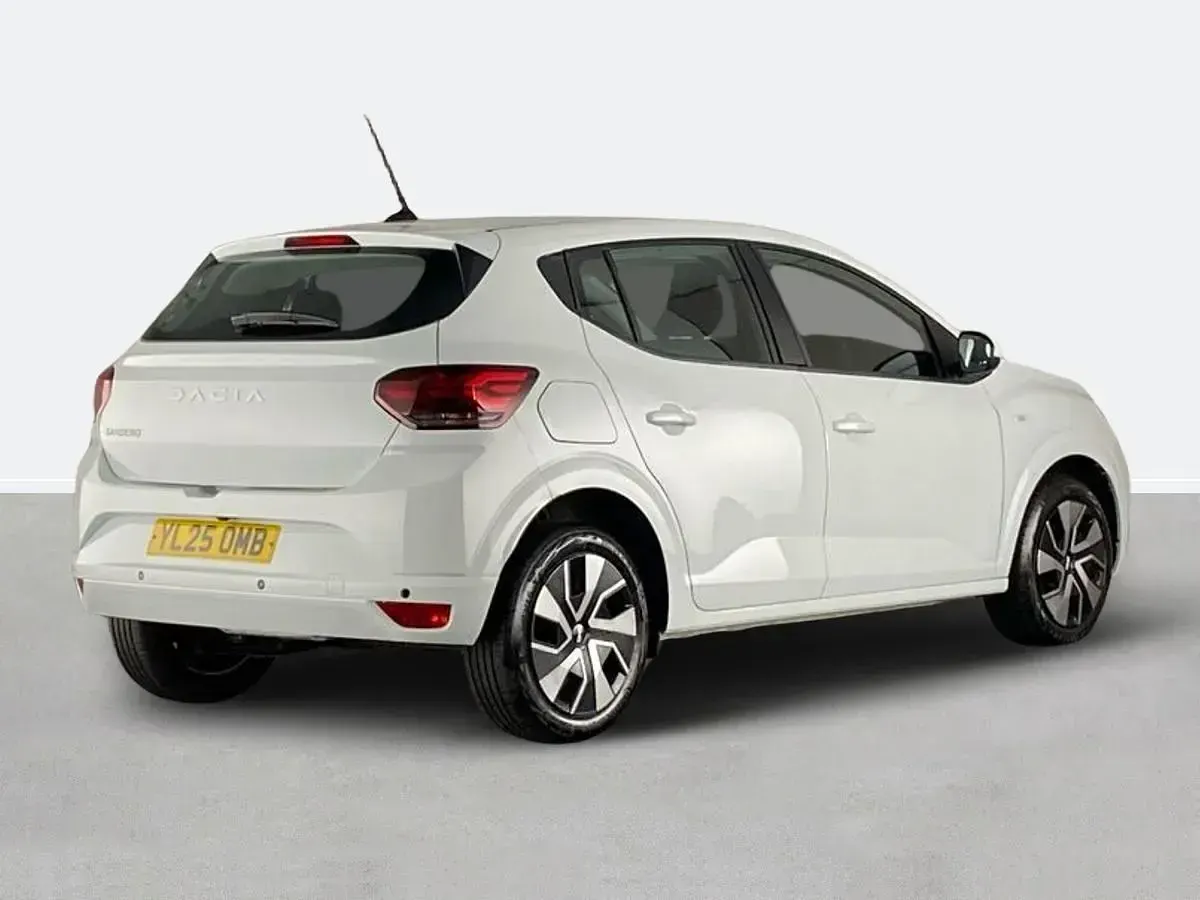 Begagnad Dacia Sandero Expression 91 HK (66 kW) 2025 Vit Halvkombi