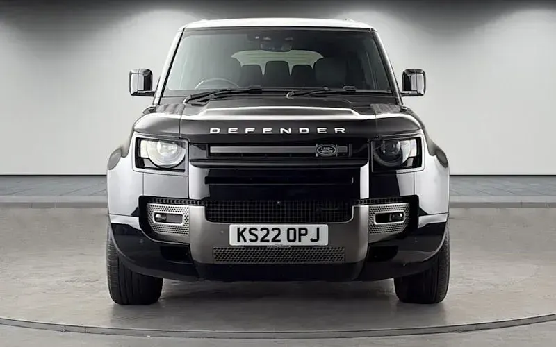 Używany Land Rover Defender HSE Dynamic 300 KM (220 kW) 2024 SUV