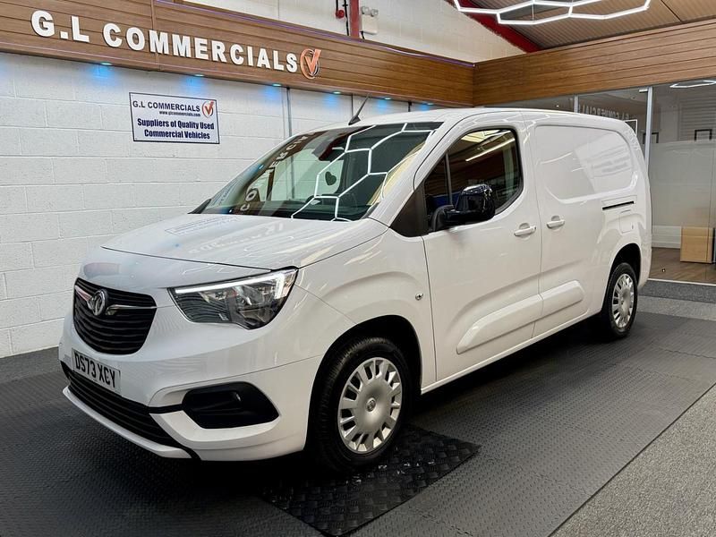 Used Vauxhall Combo S 100 HP (73 kW) 2023 White MPV
