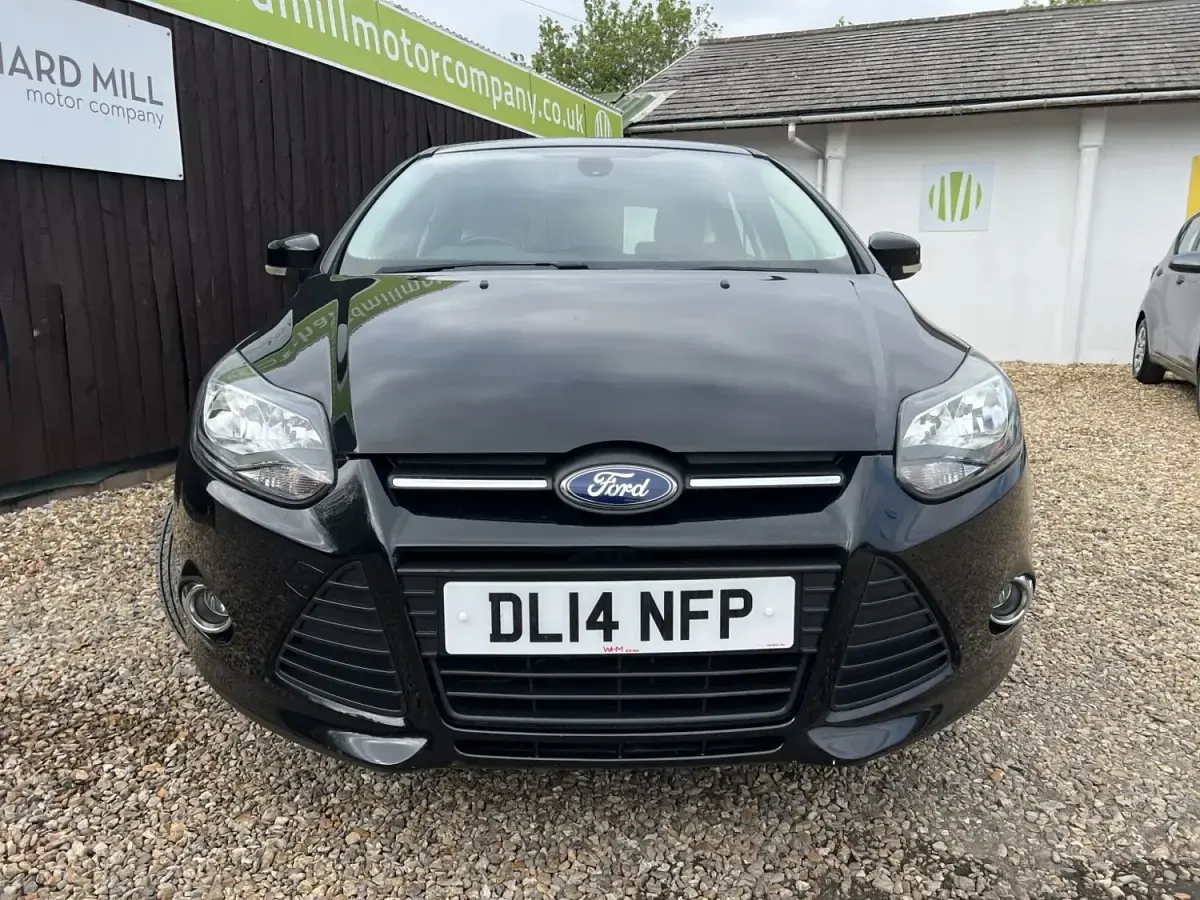 Używany Ford Focus Zetec 2014 Czarny Hatchback