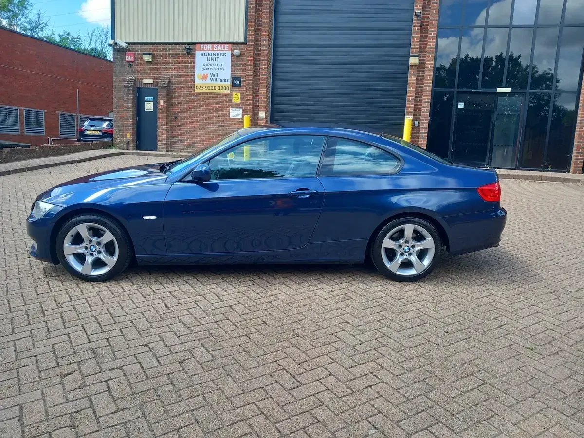 Used BMW 320 Comfort Edition 170 HP (125 kW) 2011 Blue Coupe