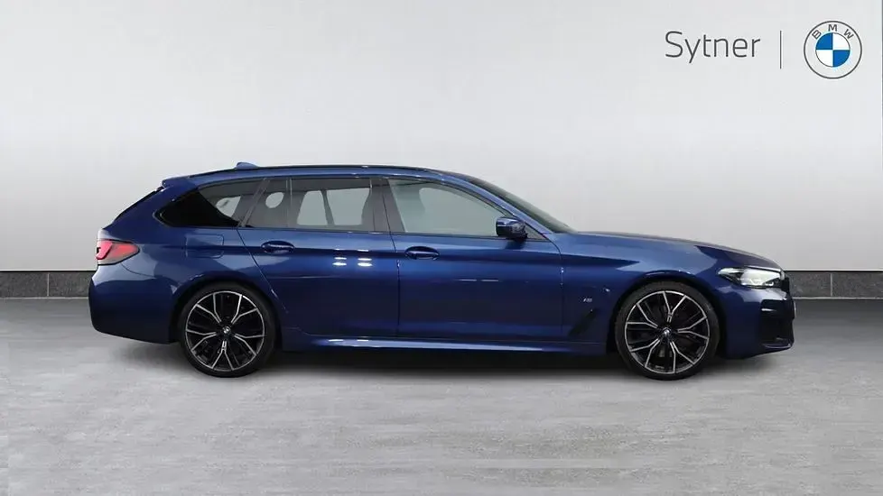Used BMW 520 M Sport 187 HP (137 kW) 2021 Blue Estate