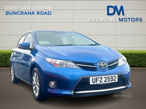 Used Toyota Auris 2014 Blue Hatchback