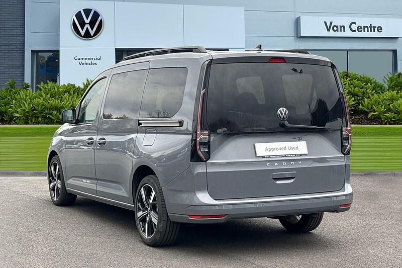 Used VW Caddy Maxi Life 122 HP (89 kW) 2025 Grey MPV