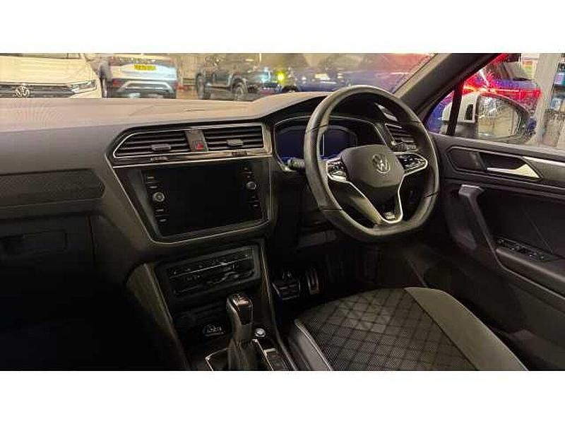 Used VW Tiguan R-line 150 HP (110 kW) 2022 White SUV
