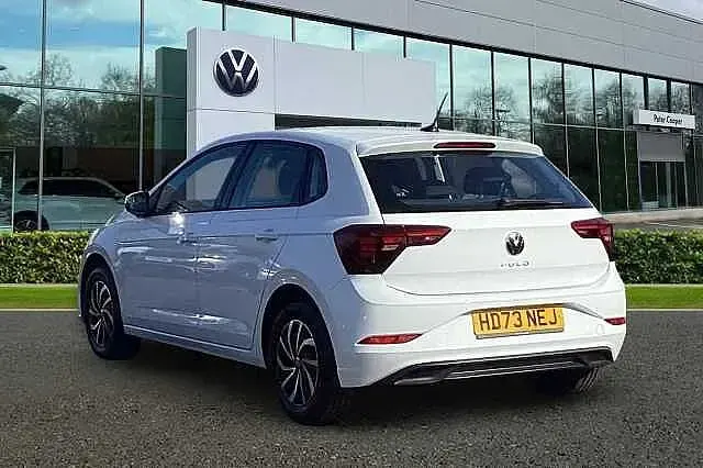 Used VW Polo Life 95 HP (69 kW) 2023 White Hatchback