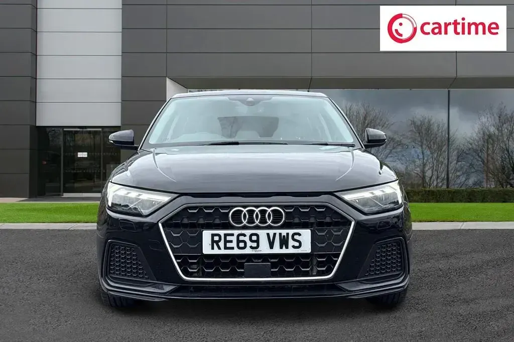 Usado Audi A1 Sportback Sport 116 CV (85 kW) 2019 Negro Utilitario
