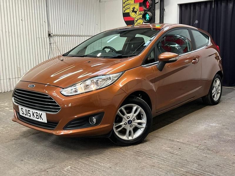 Used Ford Fiesta Zetec 82 HP (60 kW) 2015 Brown Hatchback