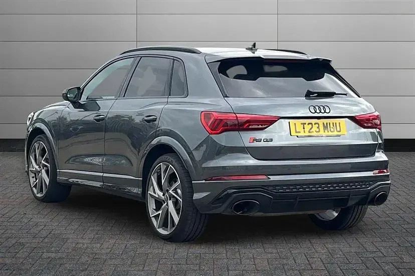 Begagnad Audi RS Q3 Advanced 400 HK (294 kW) 2023 Grå SUV