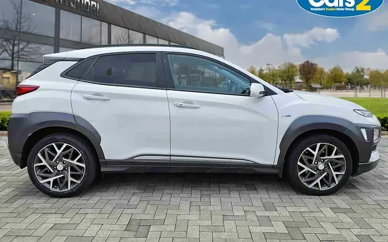 Used Hyundai Kona Premium 141 HP (103 kW) 2020 White SUV