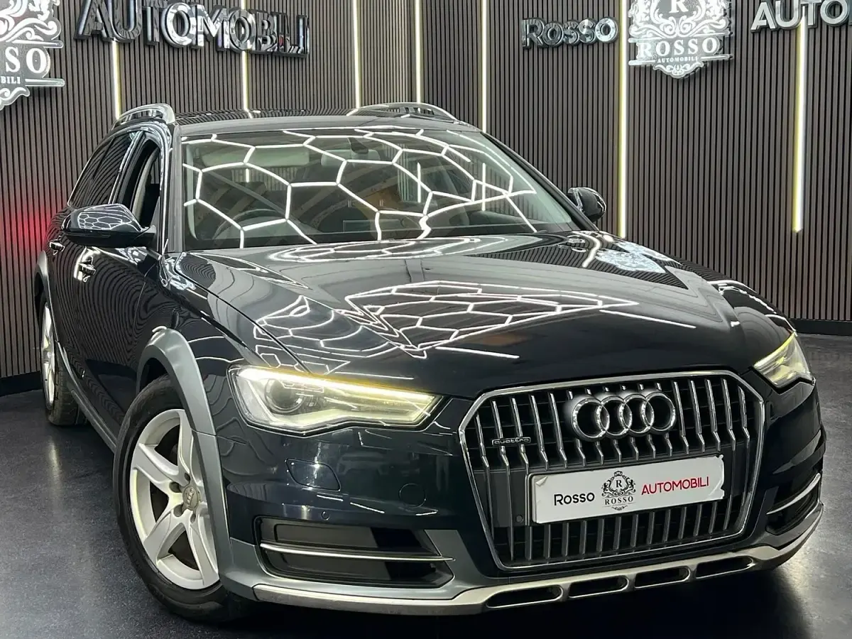 Used Audi A6 Allroad Design 2015 Blue Estate