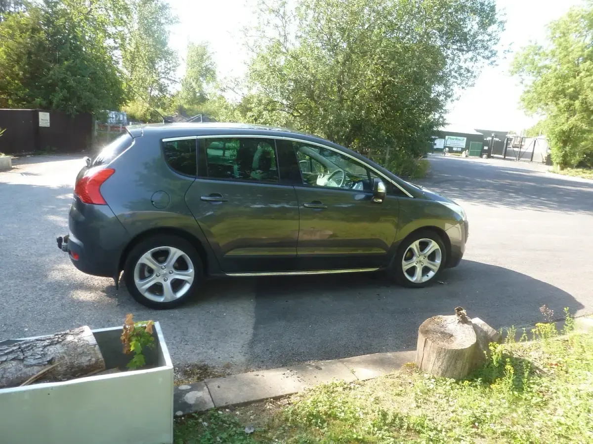 Used Peugeot 3008 Allure 163 HP (119 kW) 2013 Grey Estate