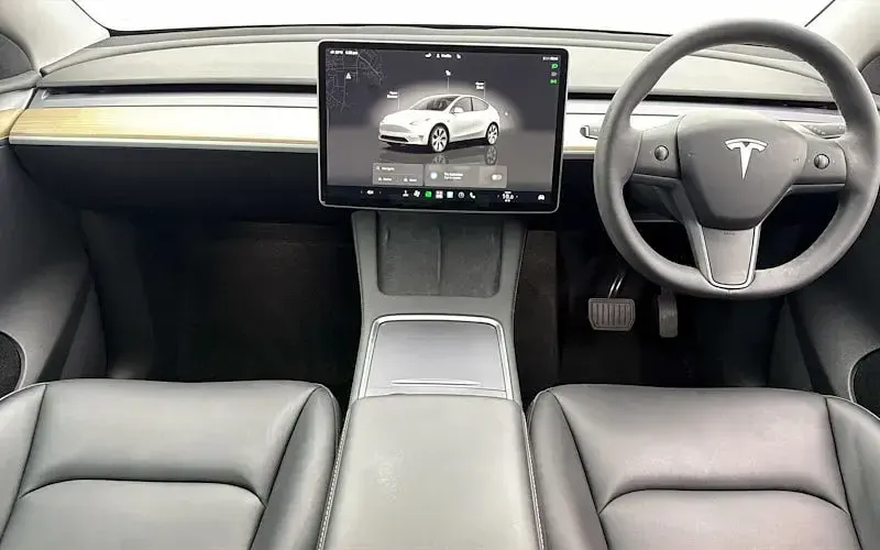 Used Tesla Model Y Long Range AWD 378 kW (514 HP) 2023 White SUV