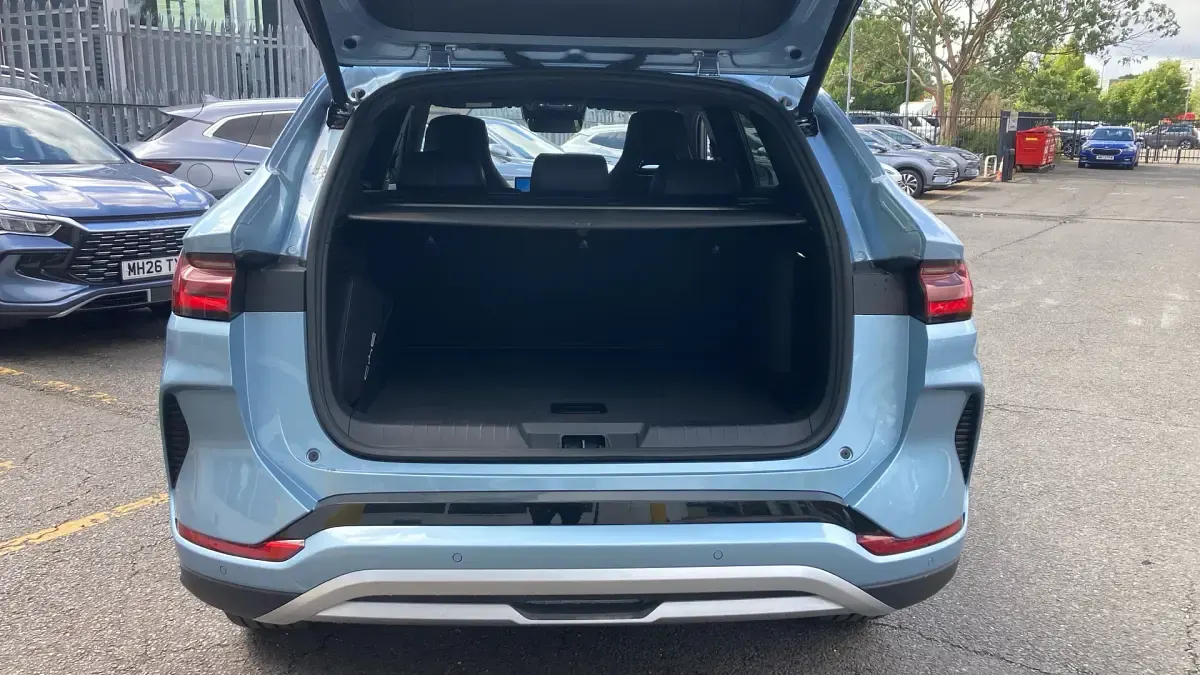 Used BYD Seal Comfort 218 HP (160 kW) 2025 Blue Estate