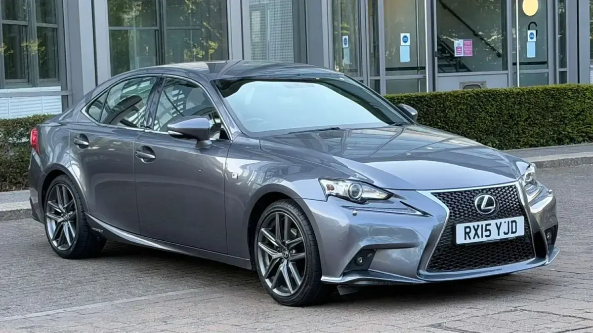 Usado Lexus IS300h Sport Line 223 CV (164 kW) 2015 Berlina