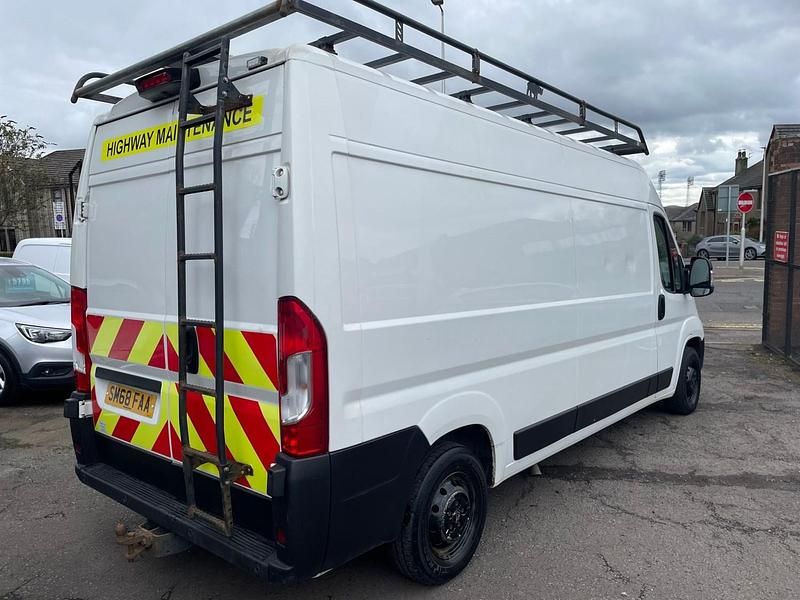 Used Citroën Relay 130 HP (95 kW) 2018 White Van