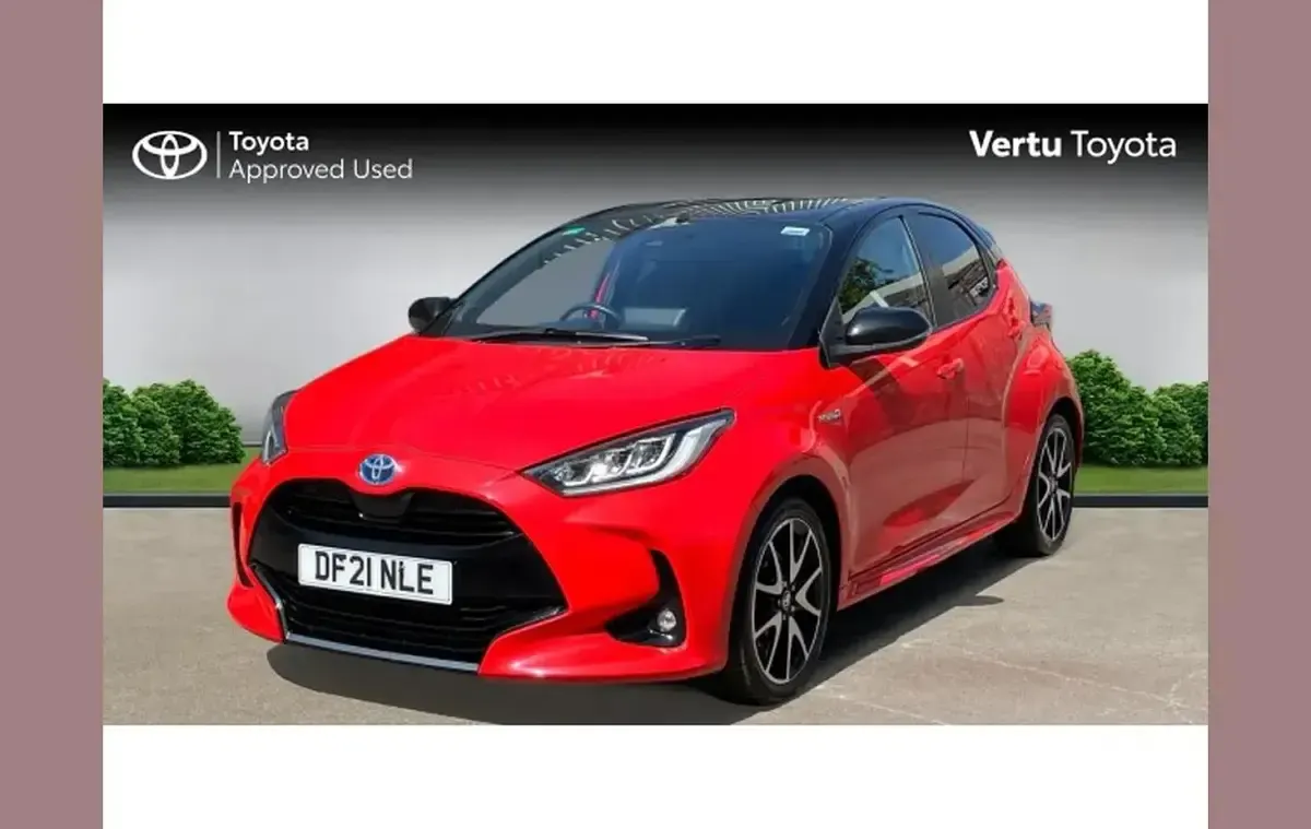 Used Toyota Yaris Edition 113 HP (83 kW) 2021 Orange Hatchback