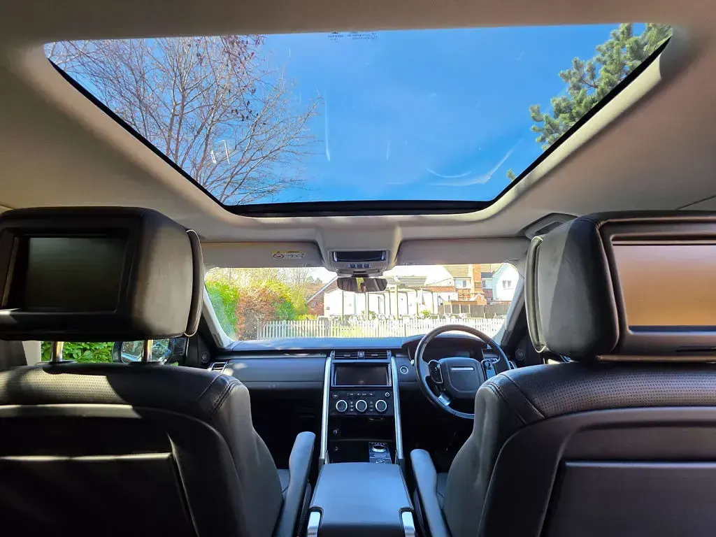 Used Land Rover Discovery HSE Luxury 300 HP (220 kW) 2020 Black SUV