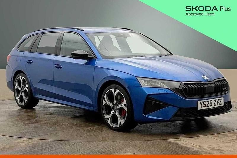 Used Skoda Octavia vRS 265 HP (194 kW) 2025 Race blue metallic Estate