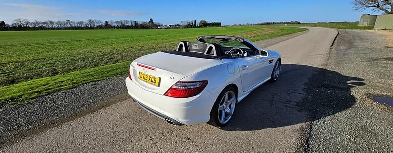 Used Mercedes SLK250 AMG 201 HP (147 kW) 2013 White Cabriolet