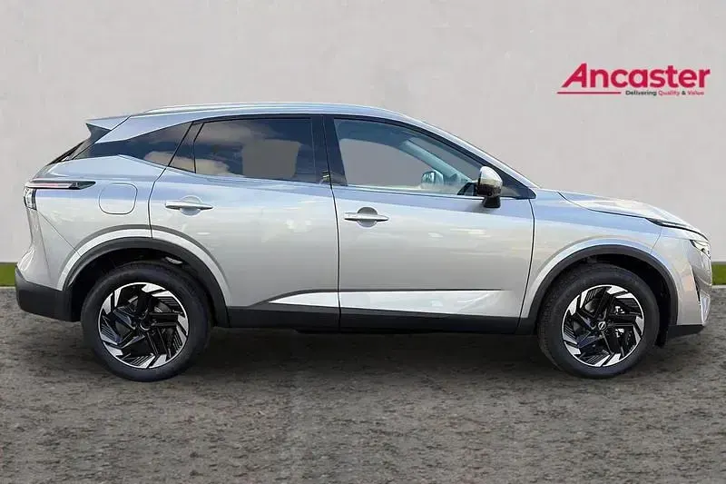 New Nissan Qashqai N-Connecta 2025 Silver SUV