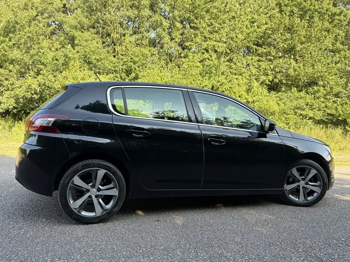 Used Peugeot 308 Allure 2016 Black Hatchback