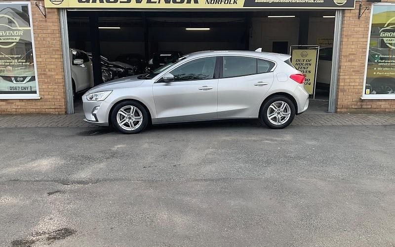 Used Ford Focus Zetec 120 HP (88 kW) 2020 Hatchback