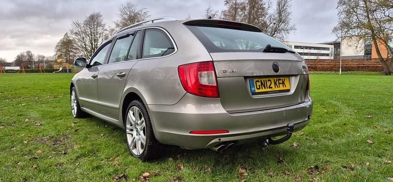 Used Skoda Superb Elegance 170 HP (125 kW) 2012 Beige Estate