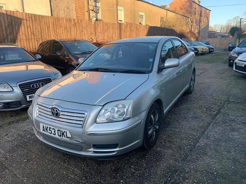 Silver Used 2003 Toyota Avensis T2 Hatchback | £1,795 (Fair price) - Image 1/4
