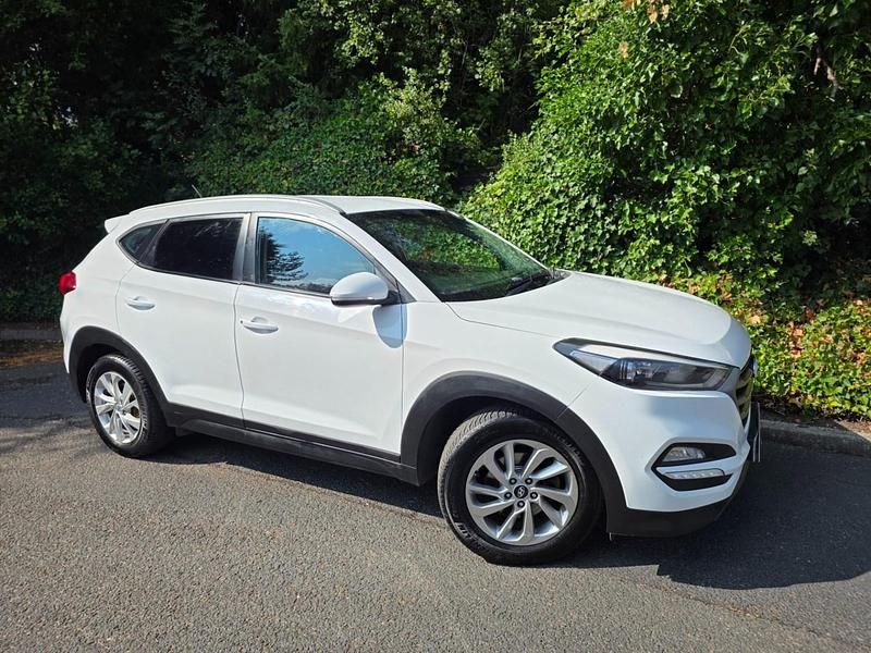 White Used 2016 Hyundai Tucson Premium SUV | £5,995 - Image 1/4