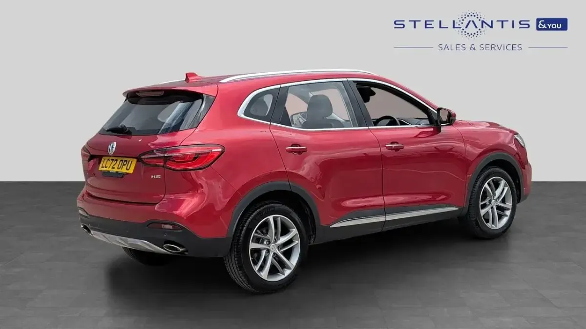 Used MG HS Excite 160 HP (117 kW) 2022 Red SUV