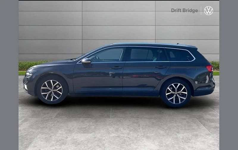 Used VW Passat SEL 150 HP (110 kW) 2021 Grey Estate