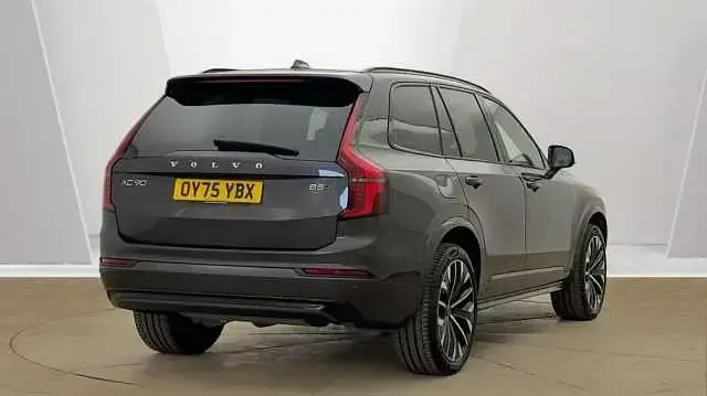 Usado Volvo XC90 Plus 250 HP (183 kW) 2026 SUV