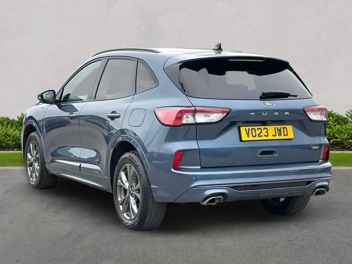 Usado Ford Kuga ST-Line 2023 Azul SUV
