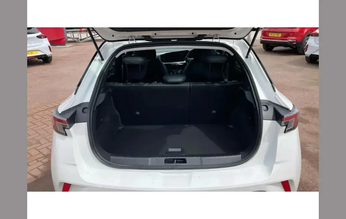 Used Vauxhall Mokka Elite 100 kW (136 HP) 2022 White SUV
