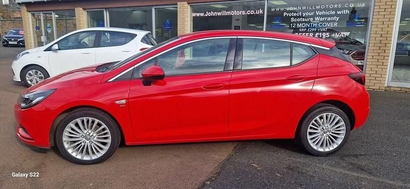 Used Vauxhall Astra Elite 150 HP (110 kW) 2016 Red Hatchback