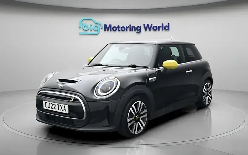 Used Mini Cooper Level 2 135 kW (184 HP) 2023 Hatchback