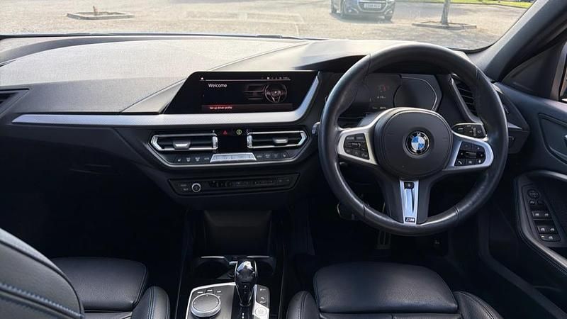 Used BMW 118 M Sport 134 HP (98 kW) 2021 Blue Hatchback