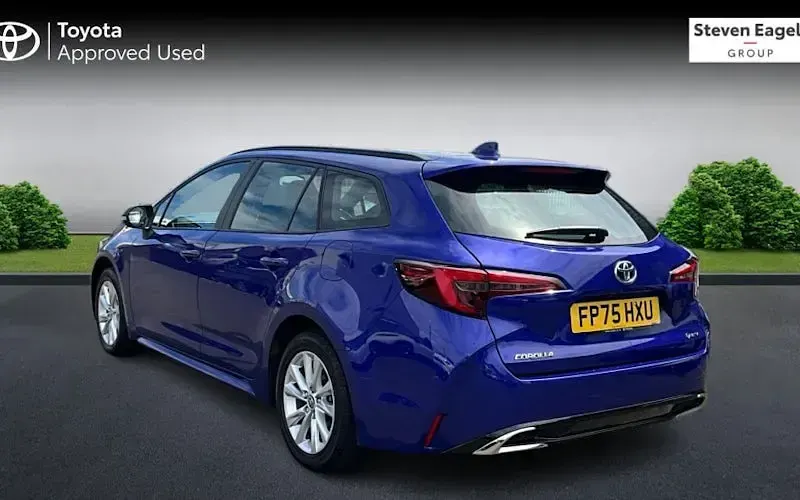 Used Toyota Corolla 178 HP (130 kW) 2025 Blue Estate