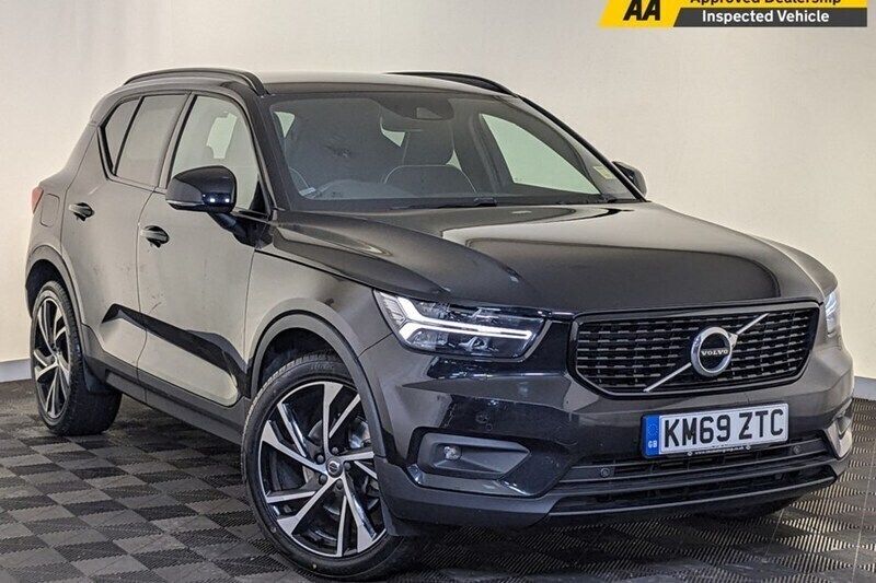 Black Used 2019 Volvo XC40 R-Design Pro SUV | £20,295 (Fair price) - Image 1/1