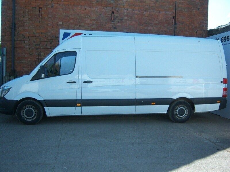 Image 2/4