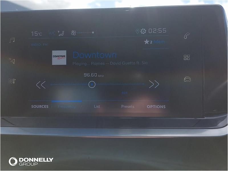 Used Peugeot 208 Active Premium 99 HP (72 kW) 2022 White Hatchback