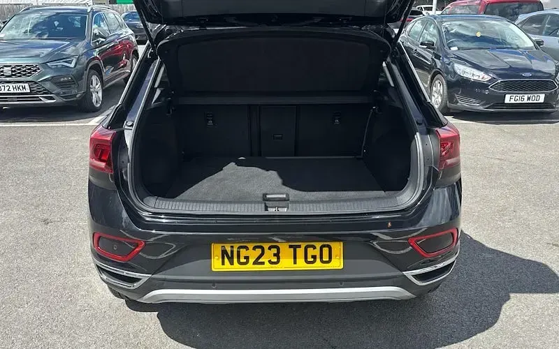 Used VW T-Roc Style 110 HP (80 kW) 2023 Black SUV