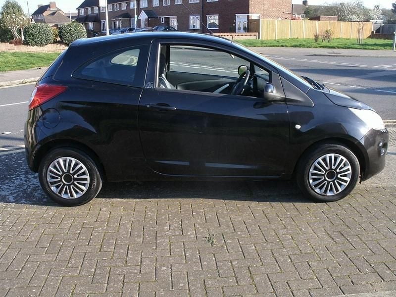Used Ford Ka 69 HP (50 kW) 2013 Black Hatchback