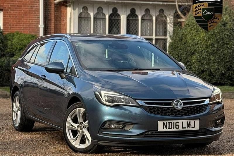 Used Vauxhall Astra SRi 150 HP (110 kW) 2016 Blue Estate