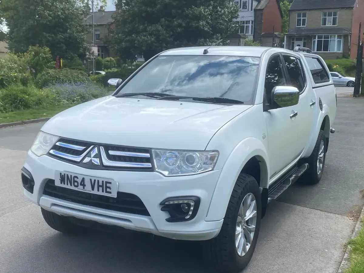 Used Mitsubishi L200 176 HP (129 kW) 2014 White Pickup